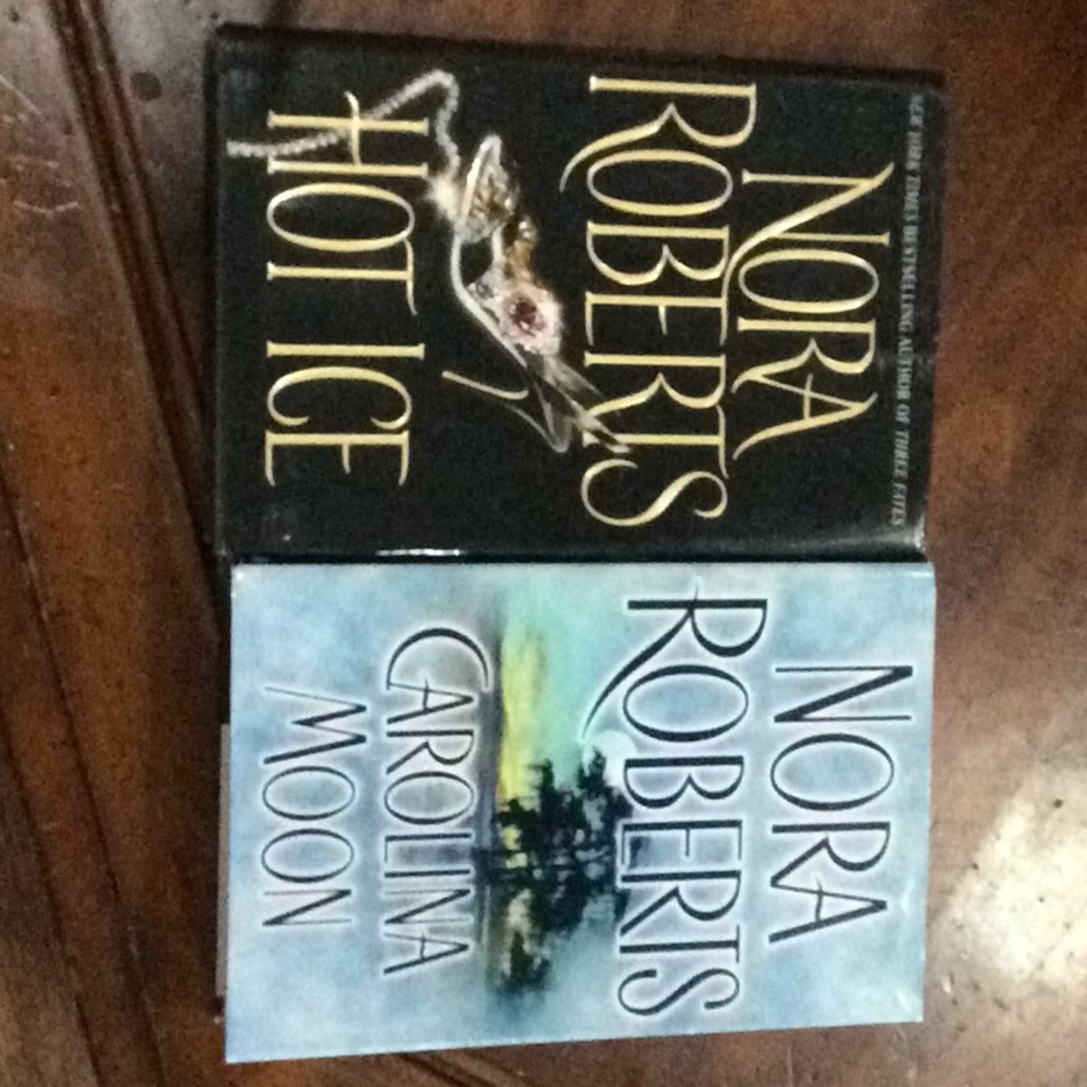 2 Nora Roberts hardbacks Carolina Moon & Hot Ice